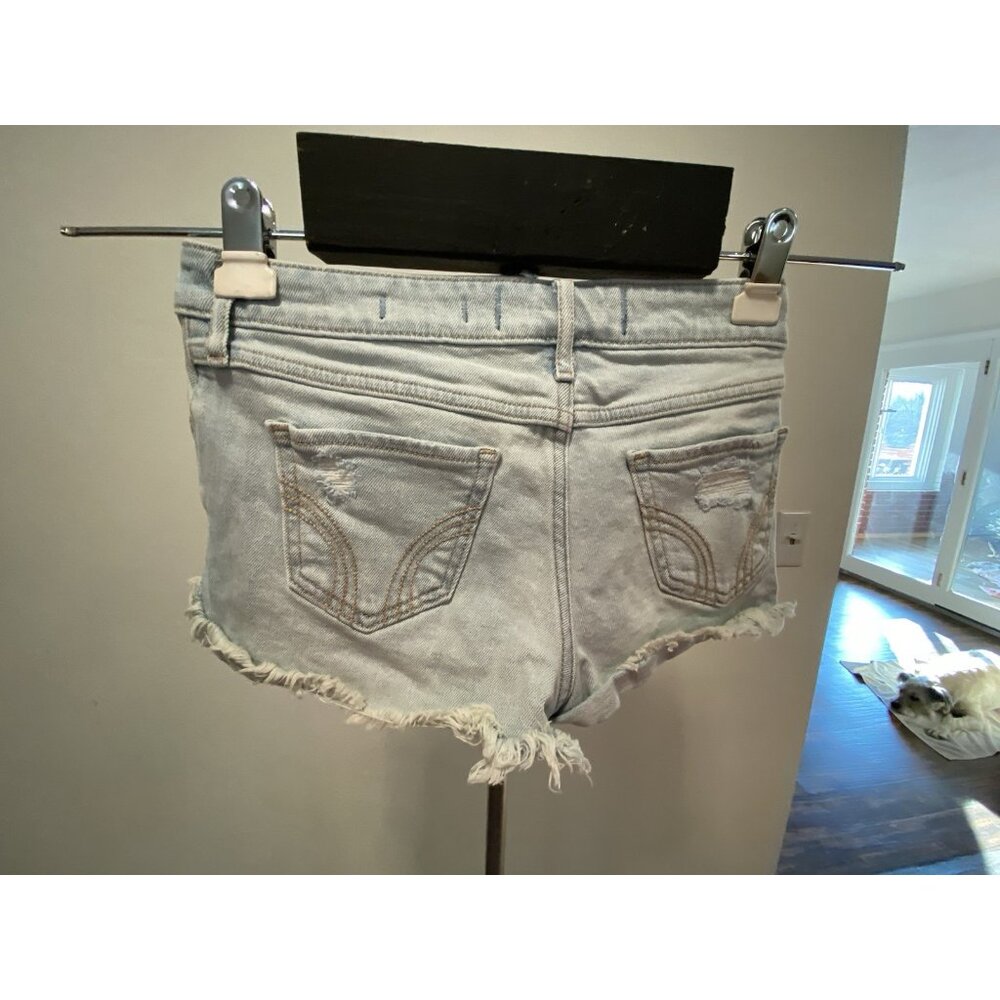 Hollister Women's Jr Size 1 Blue Shorts 28X2” Distressed Stretch Jean - Picture 8 of 10